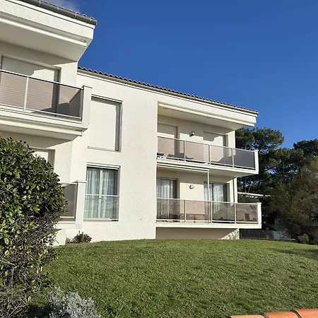 T4 - 6 Pers - Parking - Vue A St Georges De Didonne - Fr-1-738-51 Apartmán