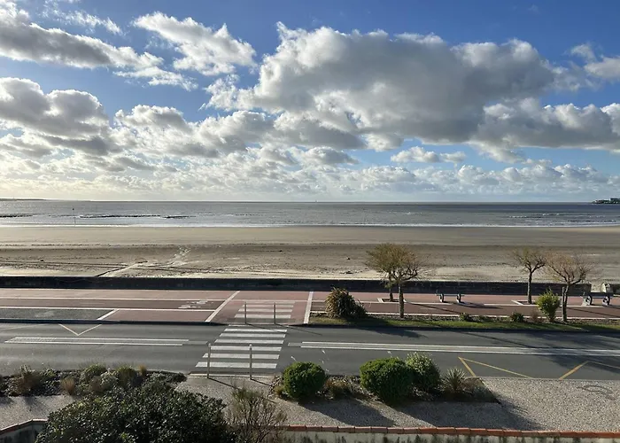 T4 - 6 Pers - Parking - Vue A St Georges De Didonne - Fr-1-738-51 *