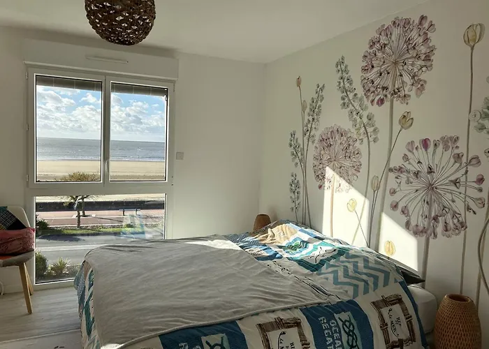 T4 - 6 Pers - Parking - Vue A St Georges De Didonne - Fr-1-738-51 Apartment *