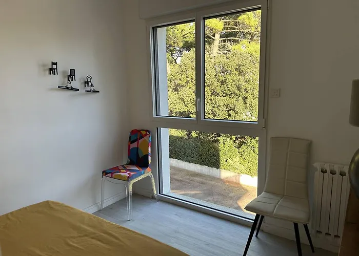 Appartement T4 - 6 Pers - Parking - Vue A St Georges De Didonne - Fr-1-738-51 *