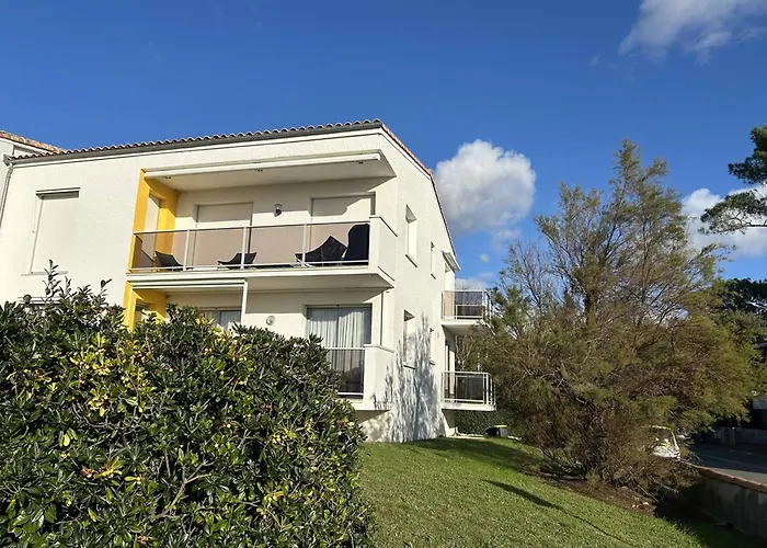 T4 - 6 Pers - Parking - Vue A St Georges De Didonne - Fr-1-738-51 *